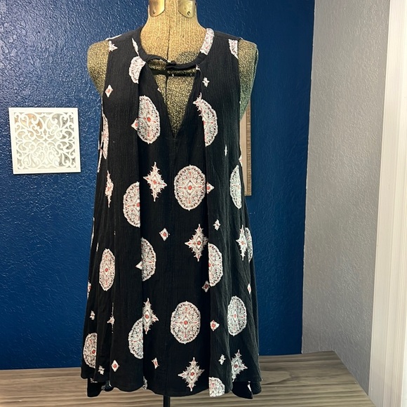 Free People Dresses & Skirts - FREE PEOPLE RAYON MINI DRESS SMALL